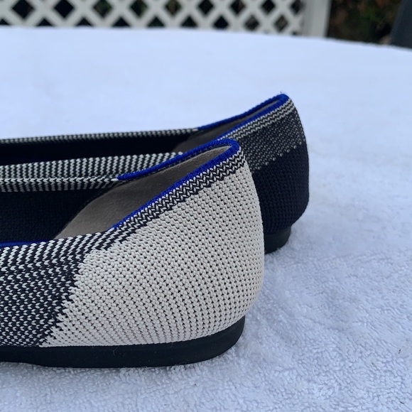 Rothy’s Captoe Round Flats sz 7 - Picture 8 of 16